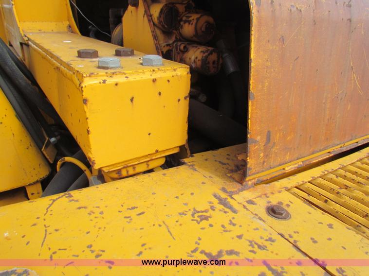 image for item AE9021 1973 John Deere 860A scraper