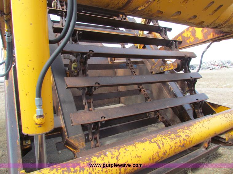 image for item AE9021 1973 John Deere 860A scraper