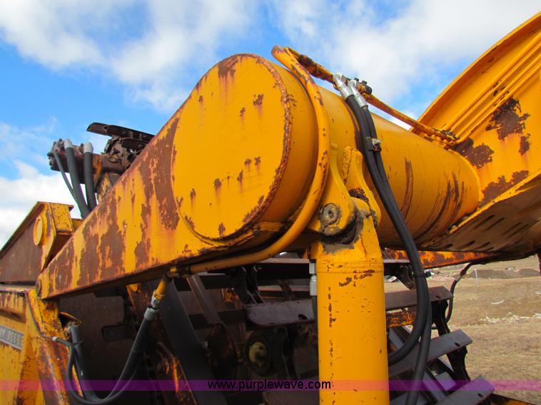 image for item AE9021 1973 John Deere 860A scraper