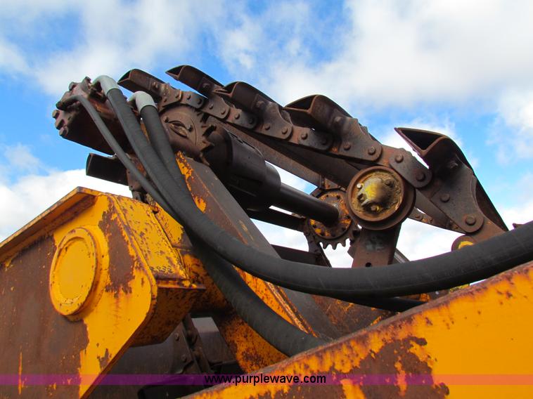 image for item AE9021 1973 John Deere 860A scraper