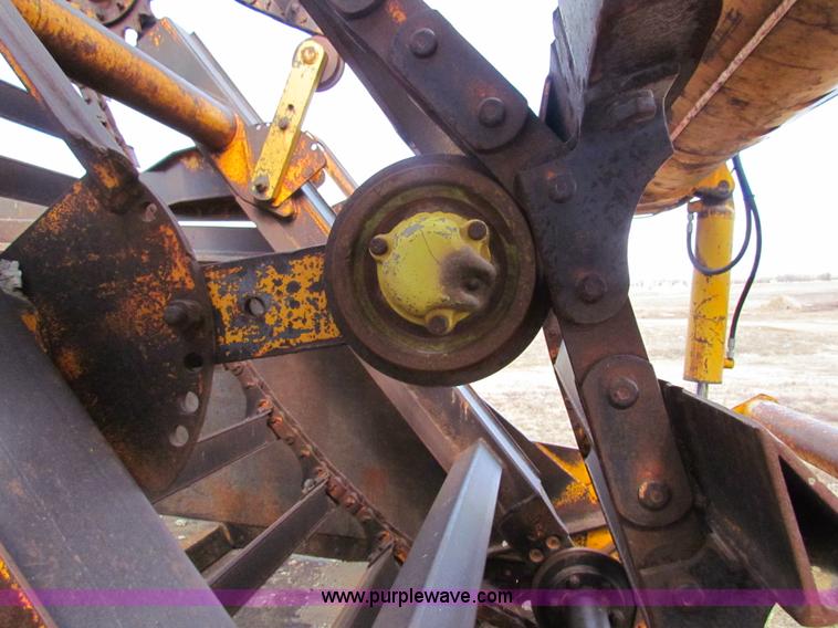 image for item AE9021 1973 John Deere 860A scraper