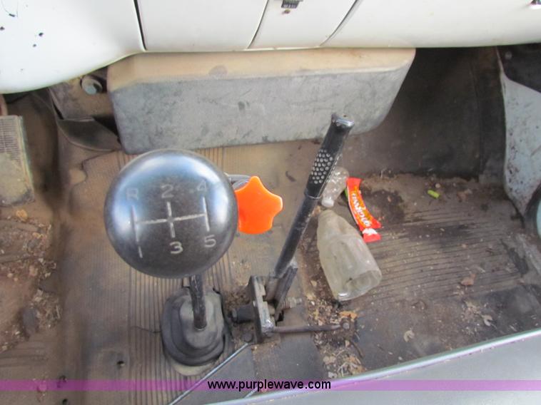 image for item AE9024 1982 GMC 7000 dump truck