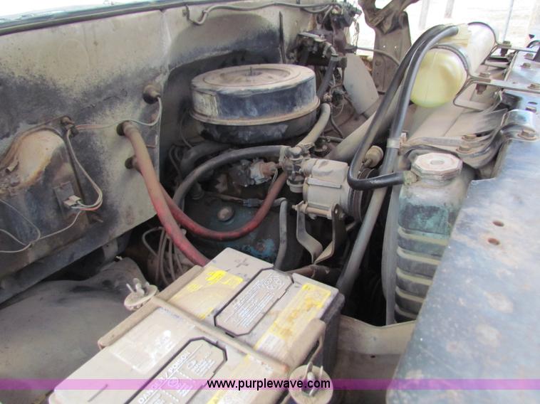 image for item AE9024 1982 GMC 7000 dump truck