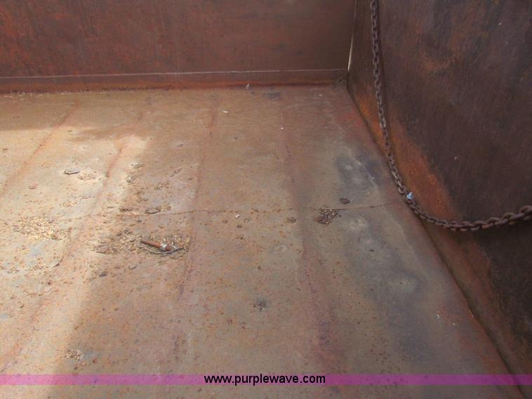 image for item AE9024 1982 GMC 7000 dump truck