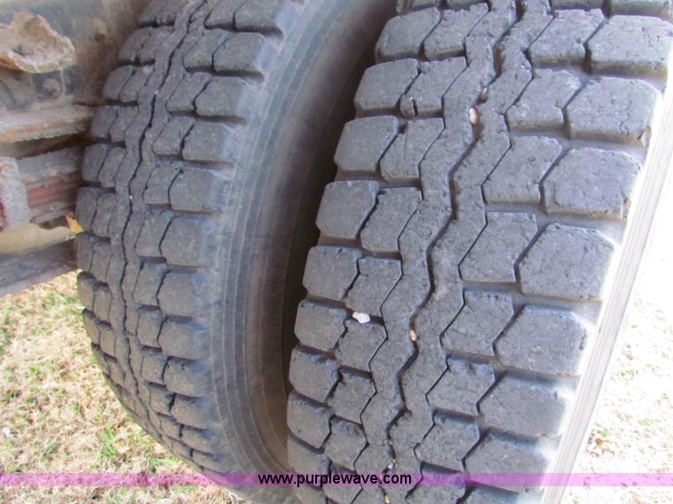 image for item AE9024 1982 GMC 7000 dump truck