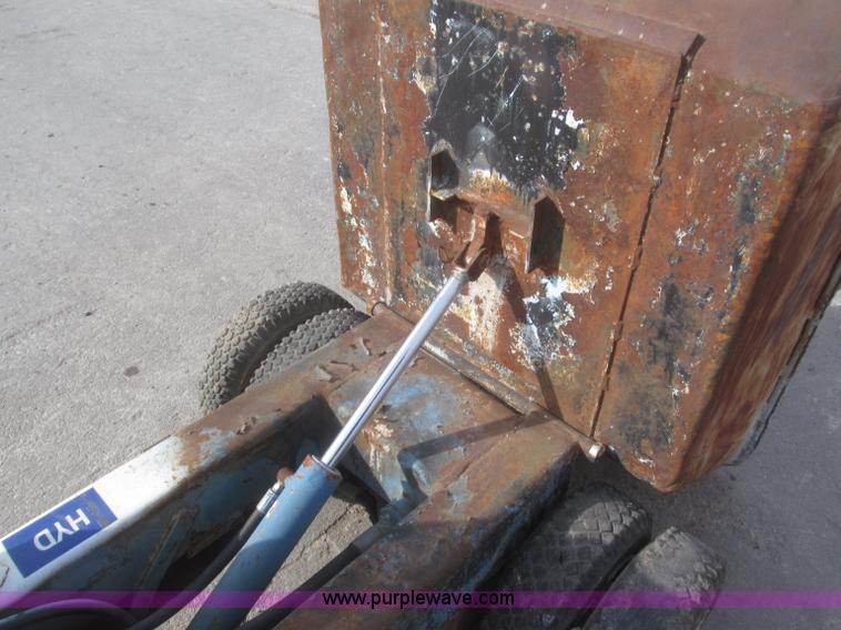 image for item AE9356 Morrison concrete buggy