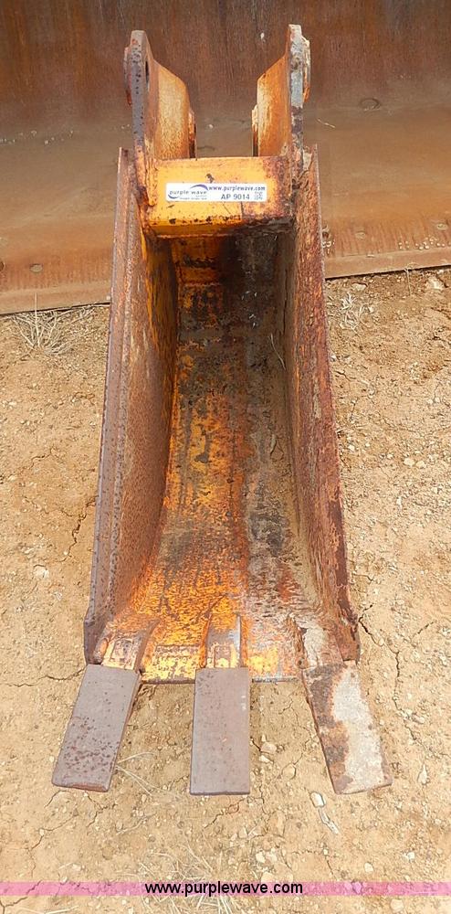 image for item AP9014 Caterpillar trench bucket