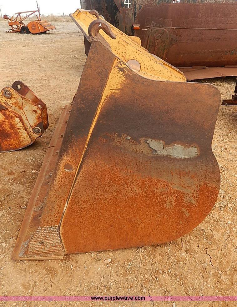 image for item AP9015 Caterpillar 938F loader bucket