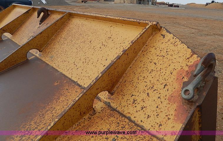 image for item AP9015 Caterpillar 938F loader bucket