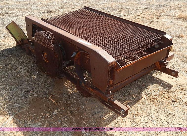 image for item AX9249 (4) assorted gravel screens with shaker