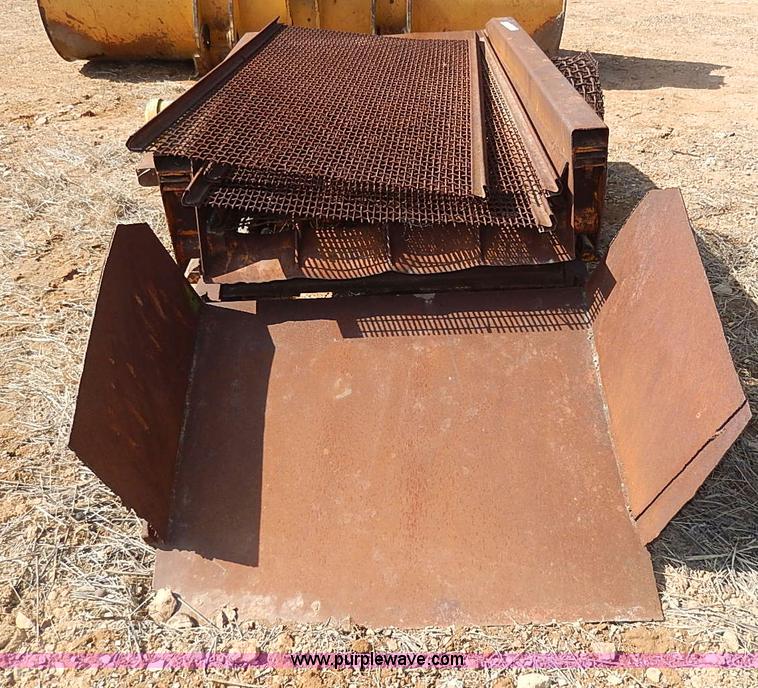 image for item AX9249 (4) assorted gravel screens with shaker