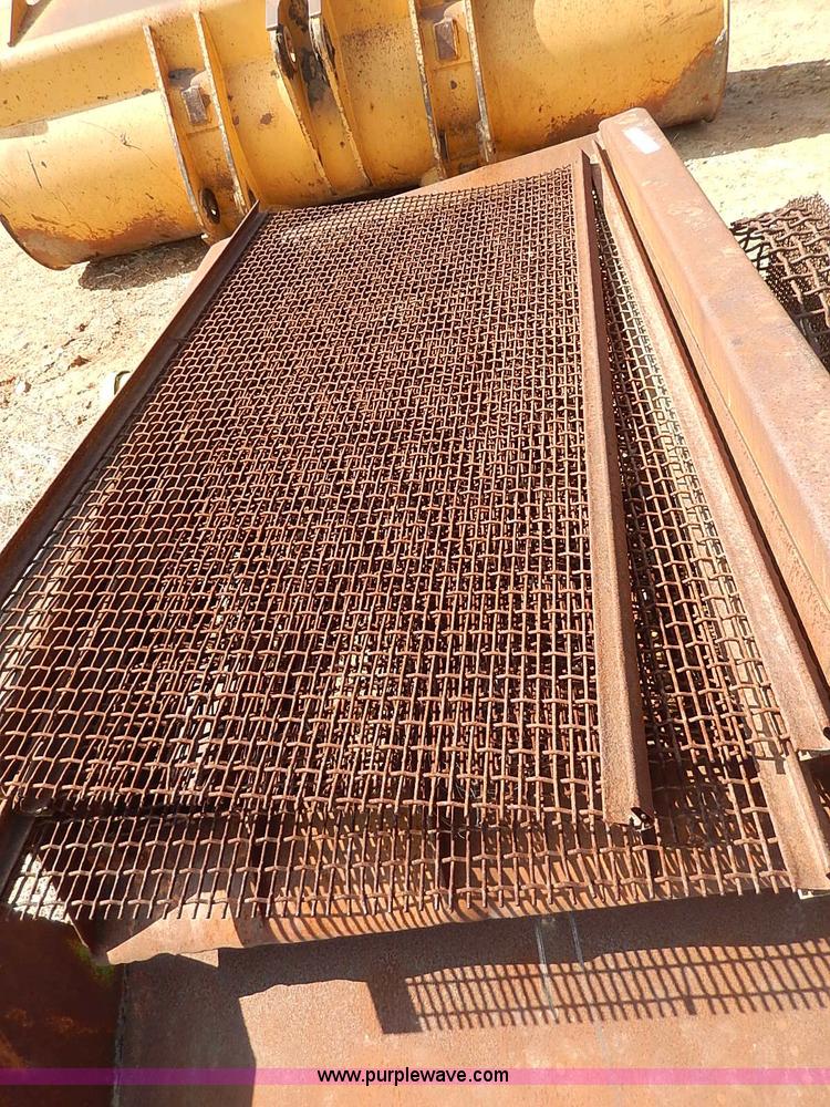 image for item AX9249 (4) assorted gravel screens with shaker