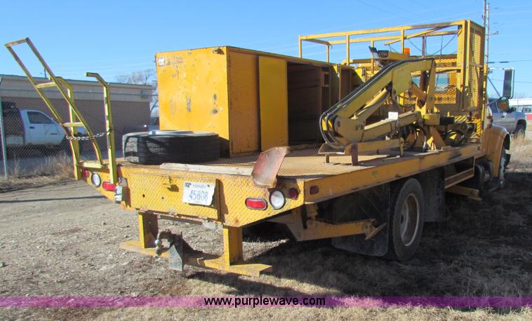 image for item C1863 2000 International 4700 Lo-Profile sign truck