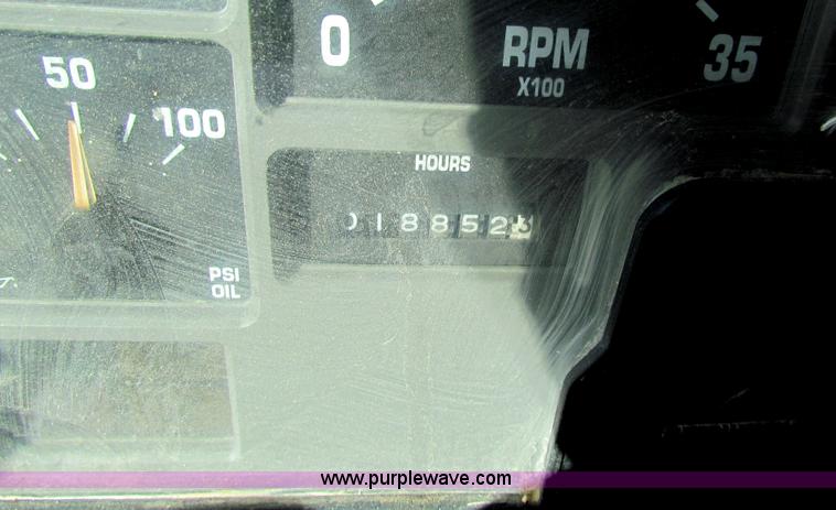 image for item C1863 2000 International 4700 Lo-Profile sign truck