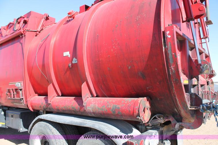 image for item C3693 1993 Ford LTS9000 vactor truck