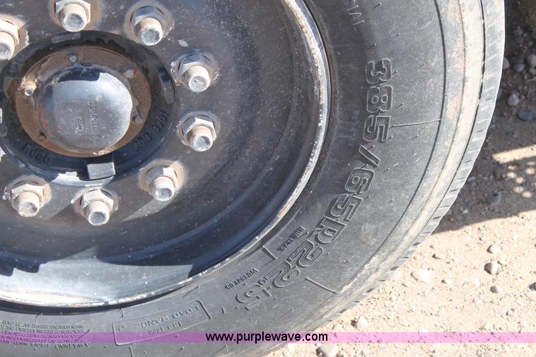 image for item C3693 1993 Ford LTS9000 vactor truck