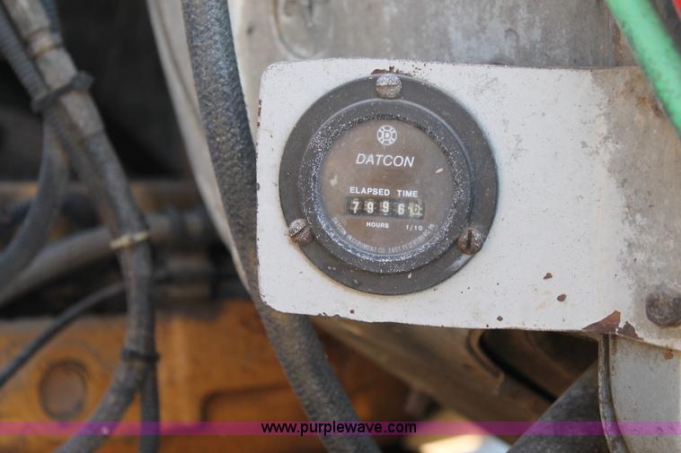 image for item C3693 1993 Ford LTS9000 vactor truck