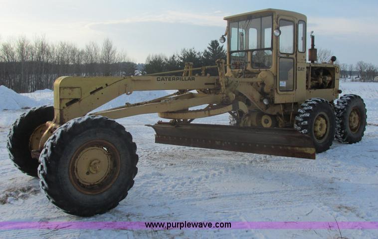 image for item E5278 1962 Caterpillar 12E motor grader