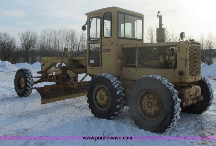 image for item E5278 1962 Caterpillar 12E motor grader