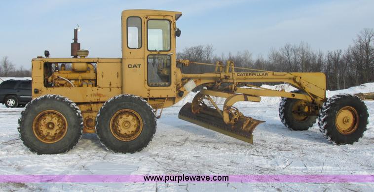 image for item E5278 1962 Caterpillar 12E motor grader