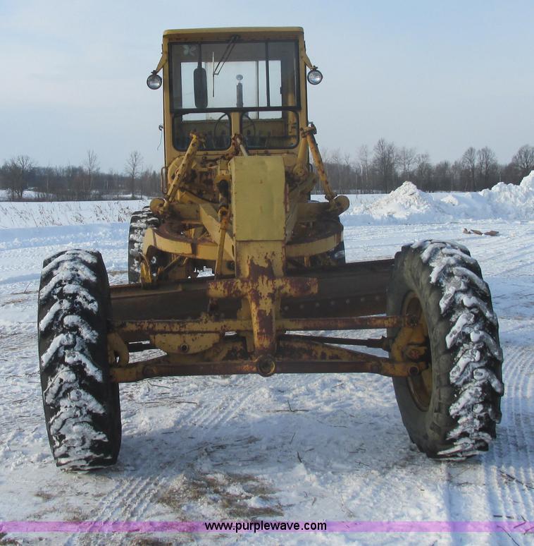 image for item E5278 1962 Caterpillar 12E motor grader