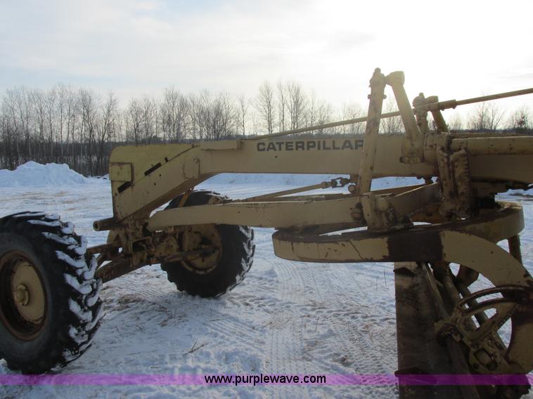 image for item E5278 1962 Caterpillar 12E motor grader