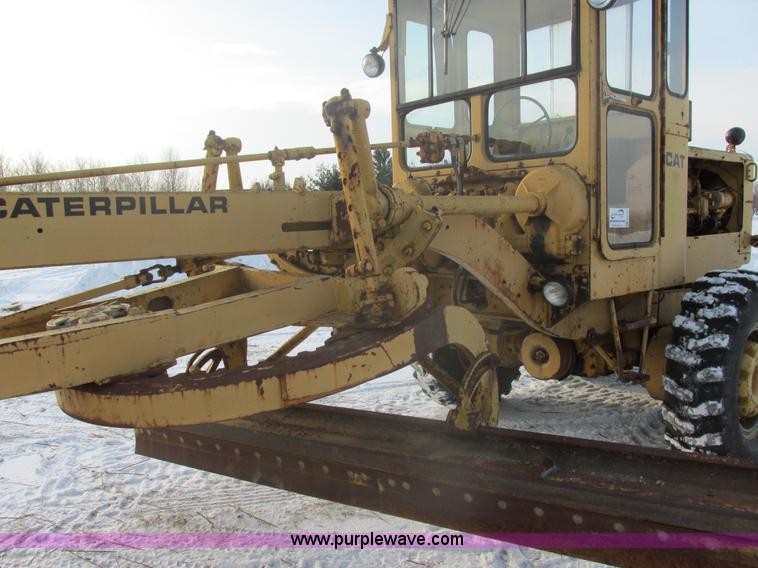 image for item E5278 1962 Caterpillar 12E motor grader