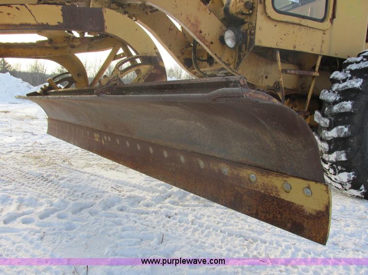 image for item E5278 1962 Caterpillar 12E motor grader