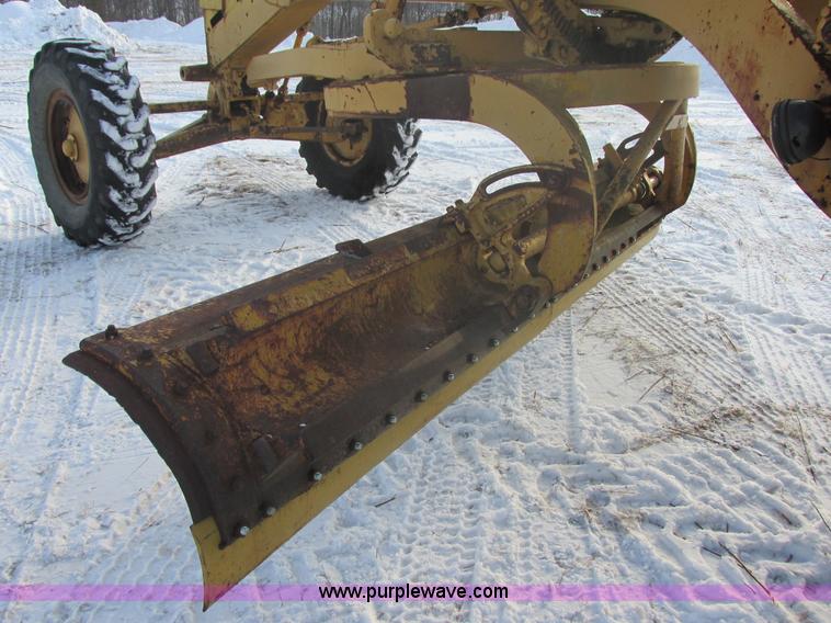 image for item E5278 1962 Caterpillar 12E motor grader