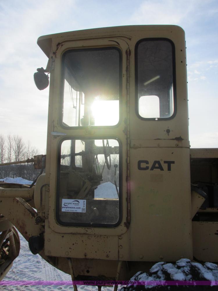 image for item E5278 1962 Caterpillar 12E motor grader