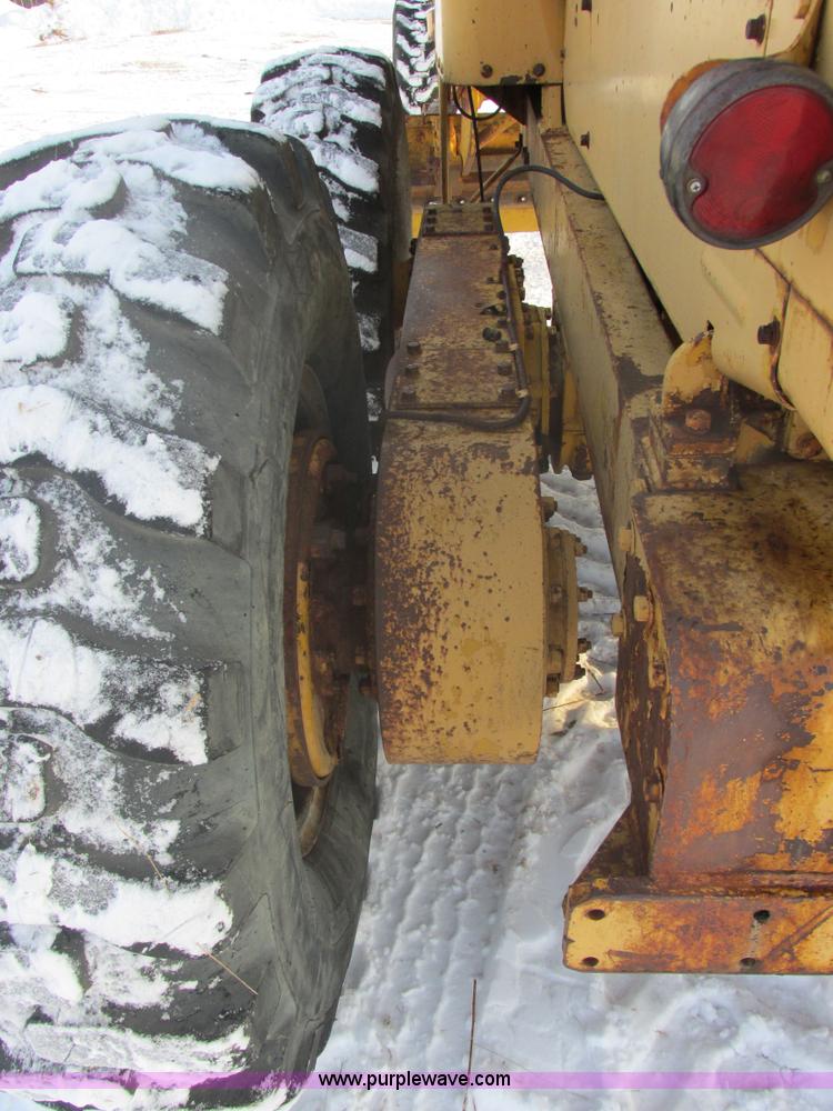 image for item E5278 1962 Caterpillar 12E motor grader