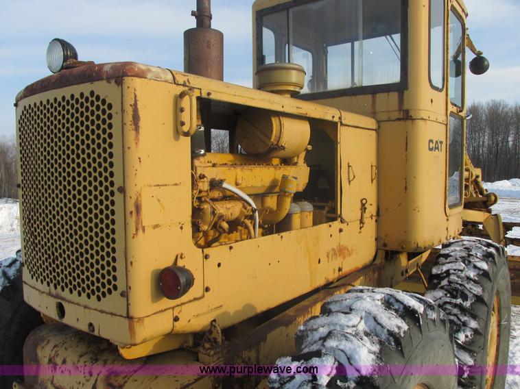 image for item E5278 1962 Caterpillar 12E motor grader