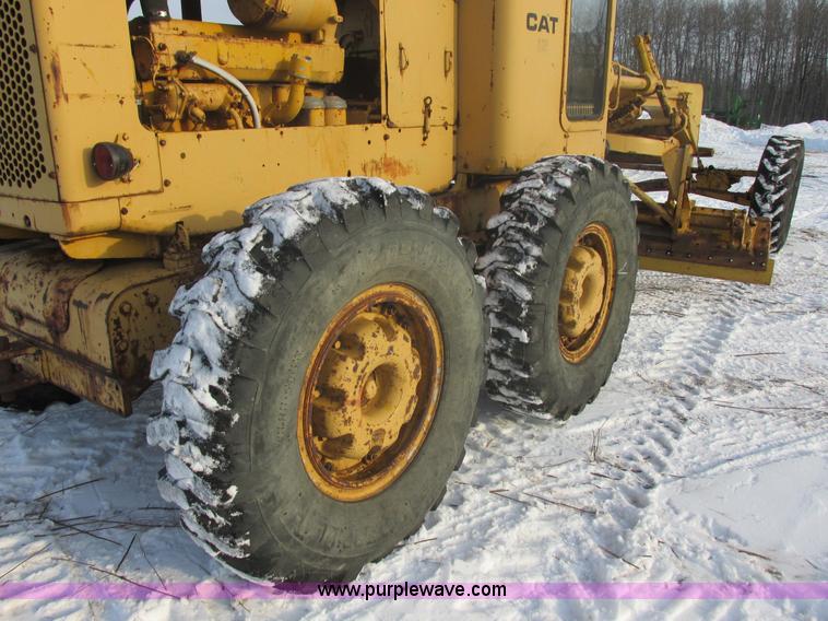 image for item E5278 1962 Caterpillar 12E motor grader