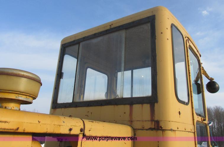 image for item E5278 1962 Caterpillar 12E motor grader