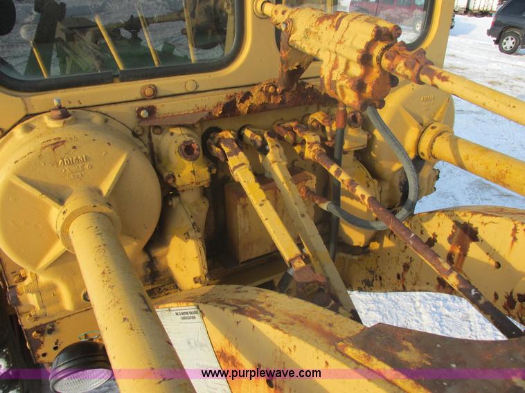 image for item E5278 1962 Caterpillar 12E motor grader
