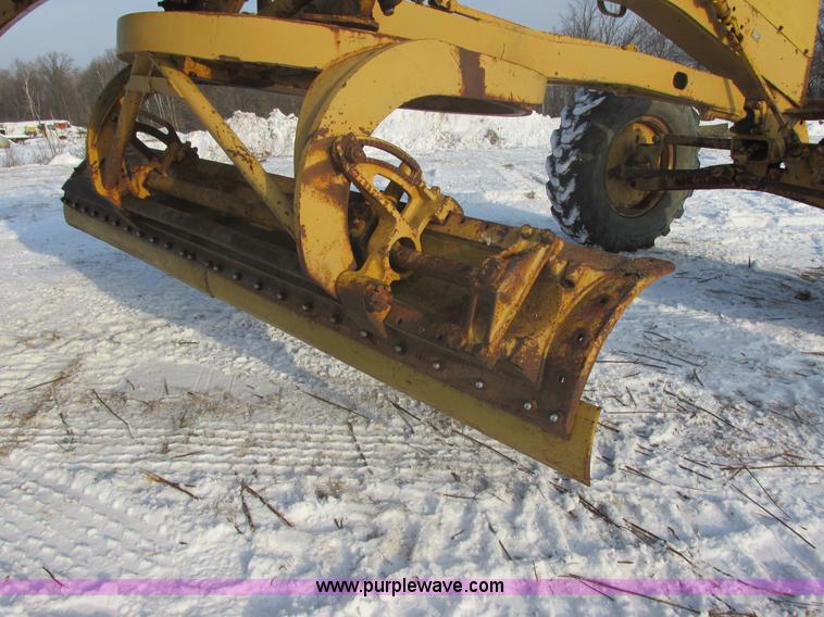 image for item E5278 1962 Caterpillar 12E motor grader