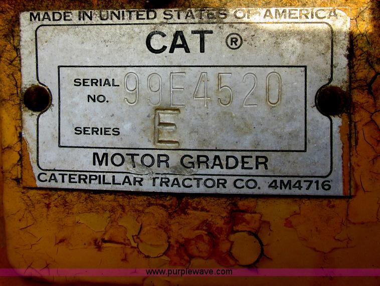 image for item E5278 1962 Caterpillar 12E motor grader