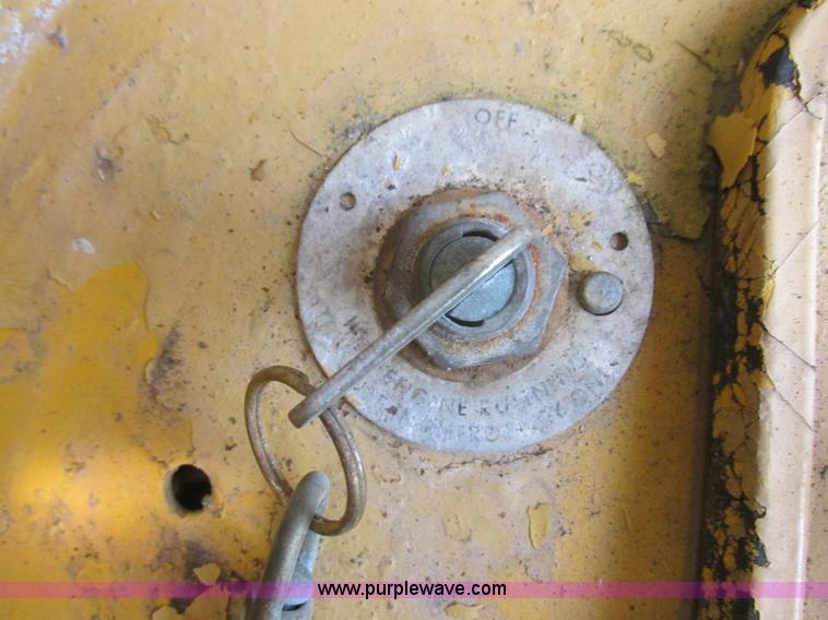 image for item E5278 1962 Caterpillar 12E motor grader