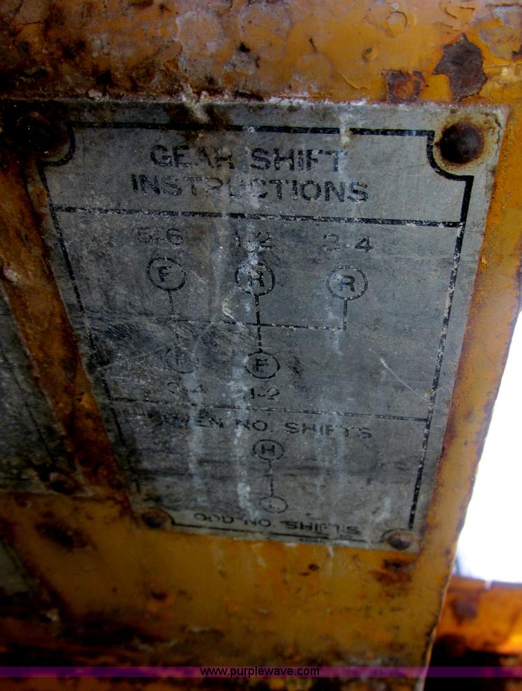 image for item E5278 1962 Caterpillar 12E motor grader