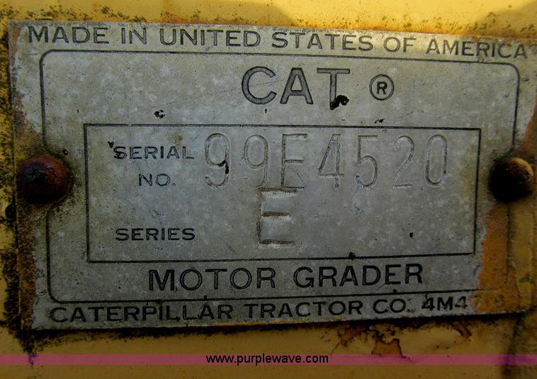 image for item E5278 1962 Caterpillar 12E motor grader