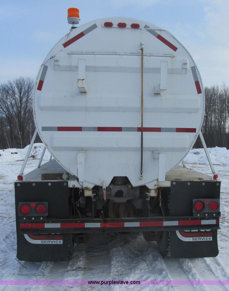 image for item E5280 1974 Mack DM600 water truck