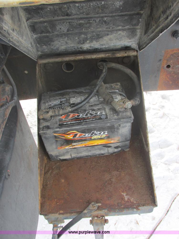 image for item E5280 1974 Mack DM600 water truck