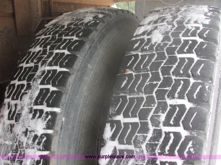 image for item E5280 1974 Mack DM600 water truck