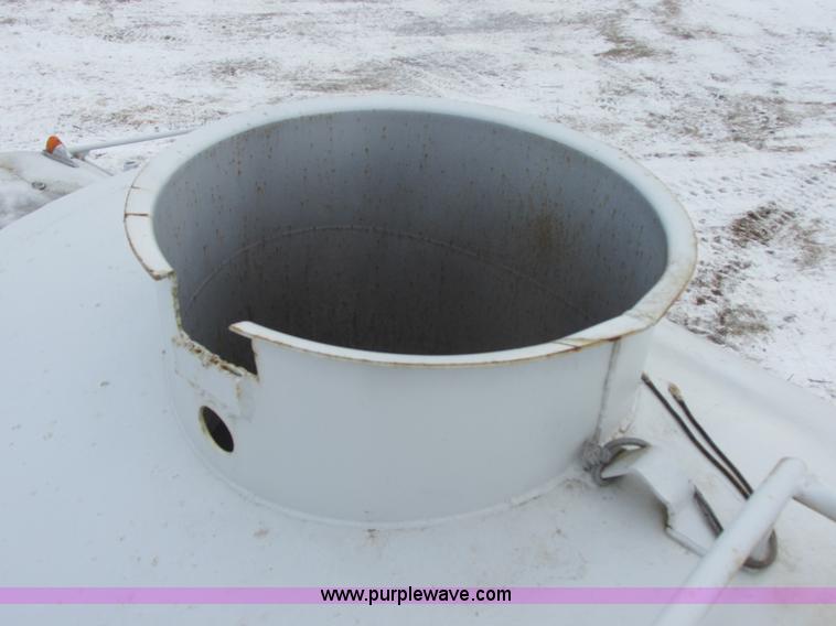 image for item E5280 1974 Mack DM600 water truck