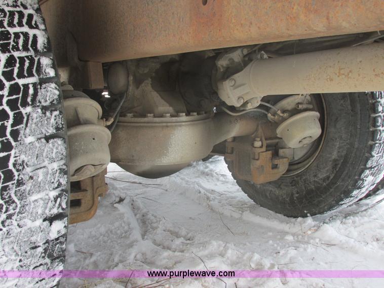 image for item E5280 1974 Mack DM600 water truck