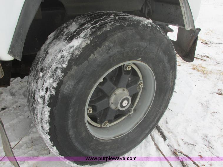 image for item E5280 1974 Mack DM600 water truck