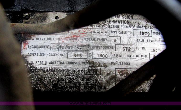 image for item E5280 1974 Mack DM600 water truck