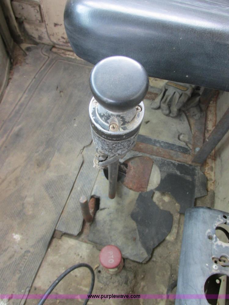 image for item E5280 1974 Mack DM600 water truck