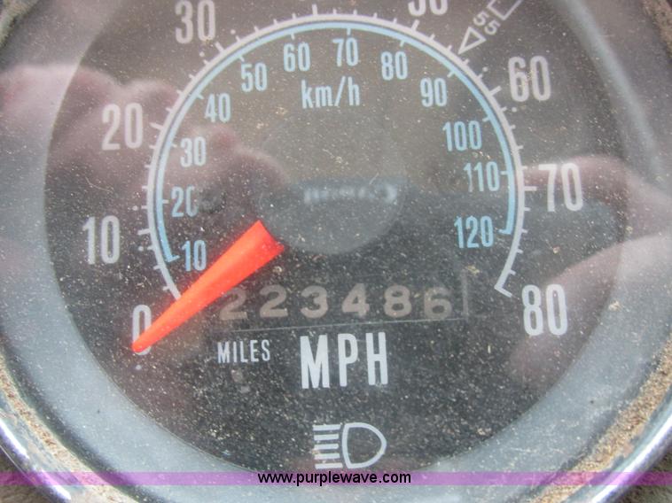 image for item E5280 1974 Mack DM600 water truck