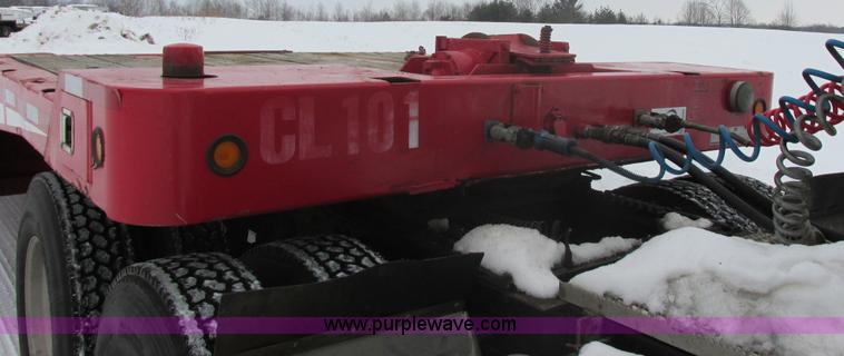 image for item E5282 2000 Landoll 930 Hydratail equipment trailer